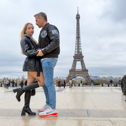 Chloe Chevalier en 'Jules Jordan' Aventura anal en París: Chloe Chevalier entrega su culo a Manuel Ferrara (Miniatura 6)