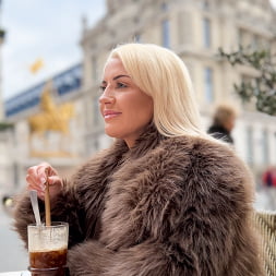 French Connection: Sienna Day's Ass Conquered By Manuel Ferrara In Paris